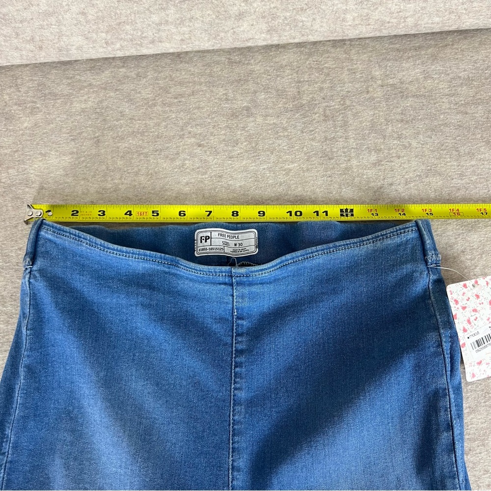 Free People Easy Goes IT Blue Women's Denim Jeggings - Size 30 - NWT - Picture 12 of 16